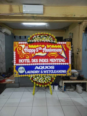 Papan Bunga di Panunggangan Utara
