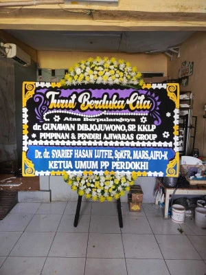 Papan Bunga di Panunggangan Utara